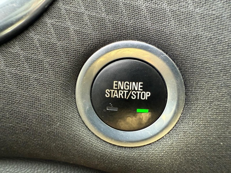 Chevrolet Malibu Vehicle Full-screen Gallery Image 21