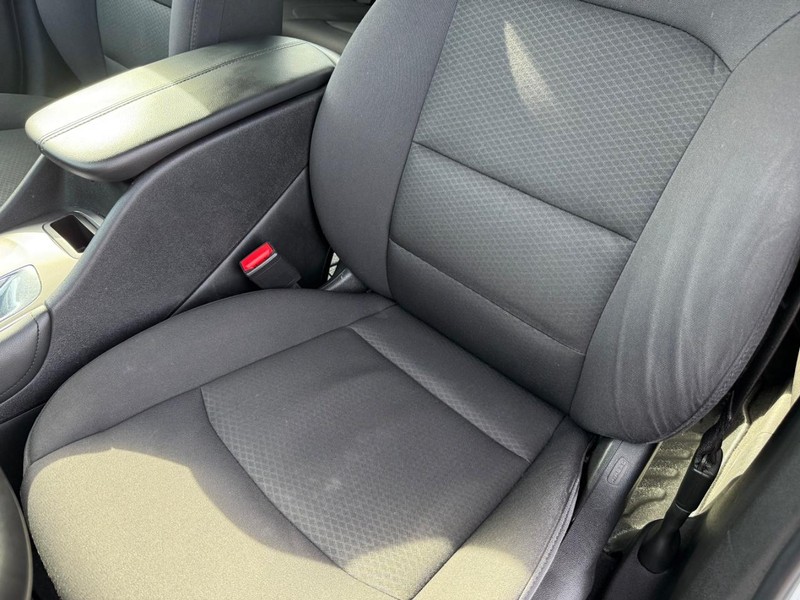 Chevrolet Malibu Vehicle Full-screen Gallery Image 29