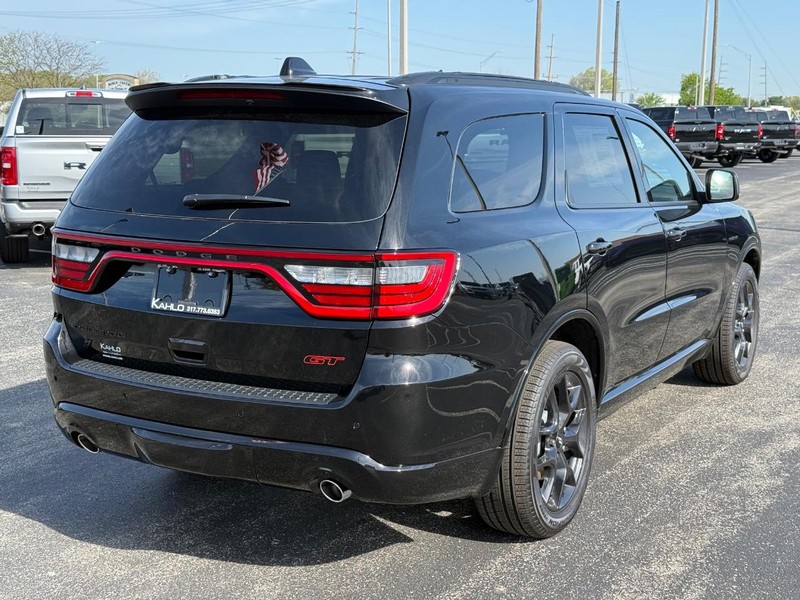 Dodge Durango Vehicle Full-screen Gallery Image 3