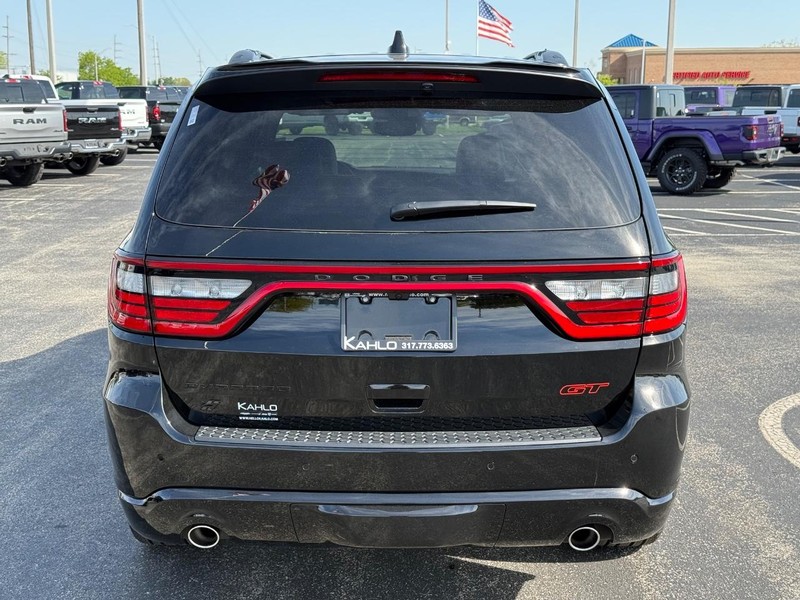 Dodge Durango Vehicle Full-screen Gallery Image 4