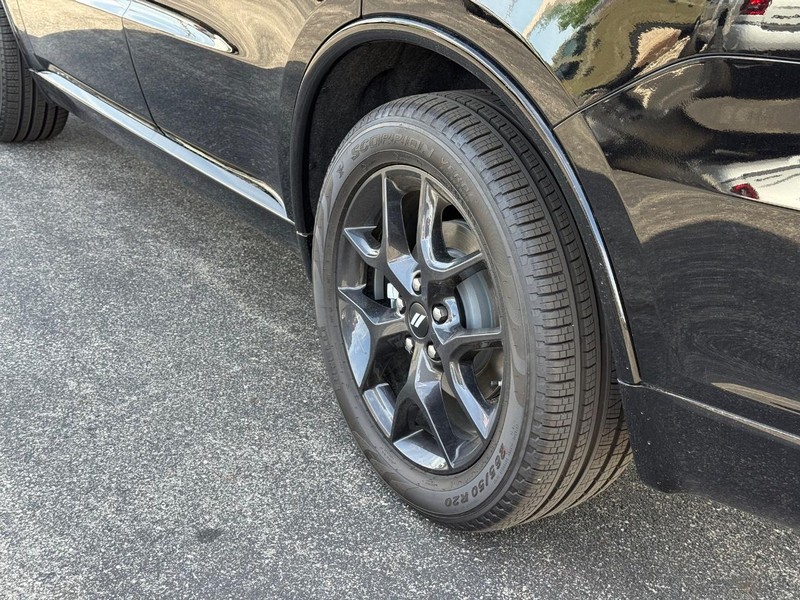 Dodge Durango Vehicle Full-screen Gallery Image 6