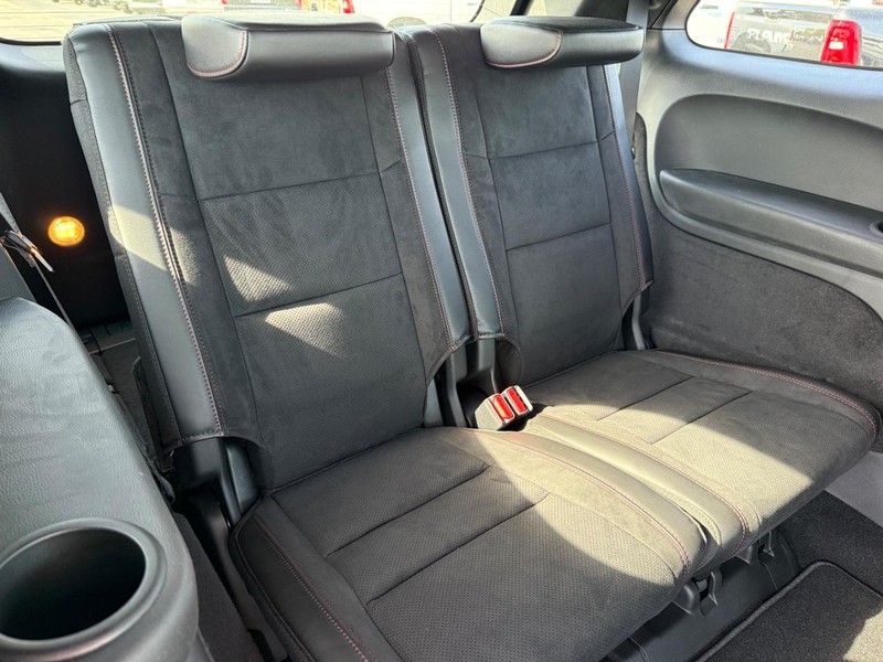Dodge Durango Vehicle Full-screen Gallery Image 11
