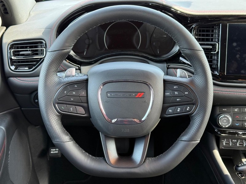 Dodge Durango Vehicle Full-screen Gallery Image 16