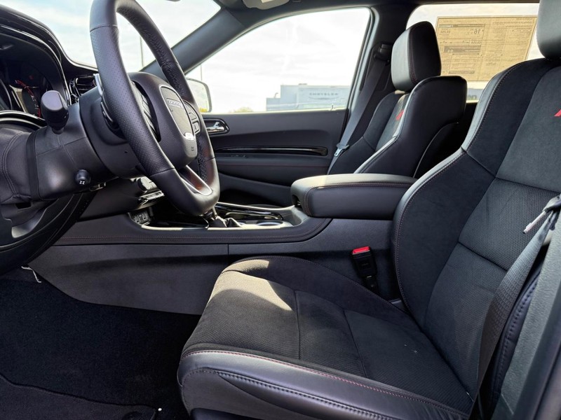 Dodge Durango Vehicle Full-screen Gallery Image 20