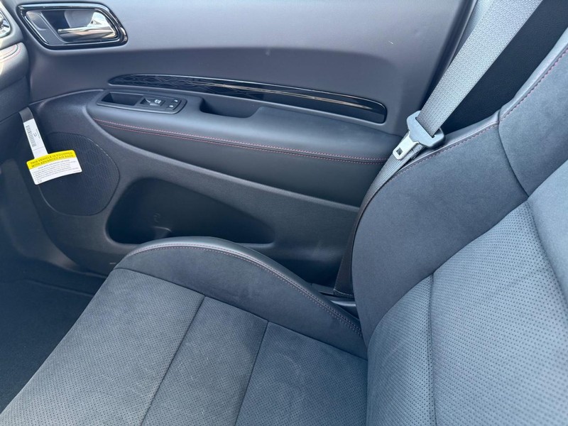 Dodge Durango Vehicle Full-screen Gallery Image 30