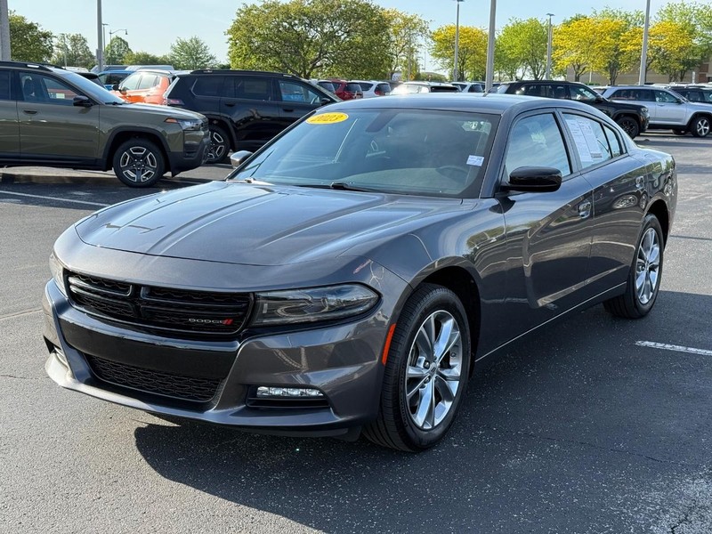 Dodge Charger Vehicle Full-screen Gallery Image 08
