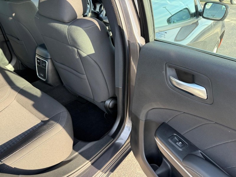 Dodge Charger Vehicle Full-screen Gallery Image 11