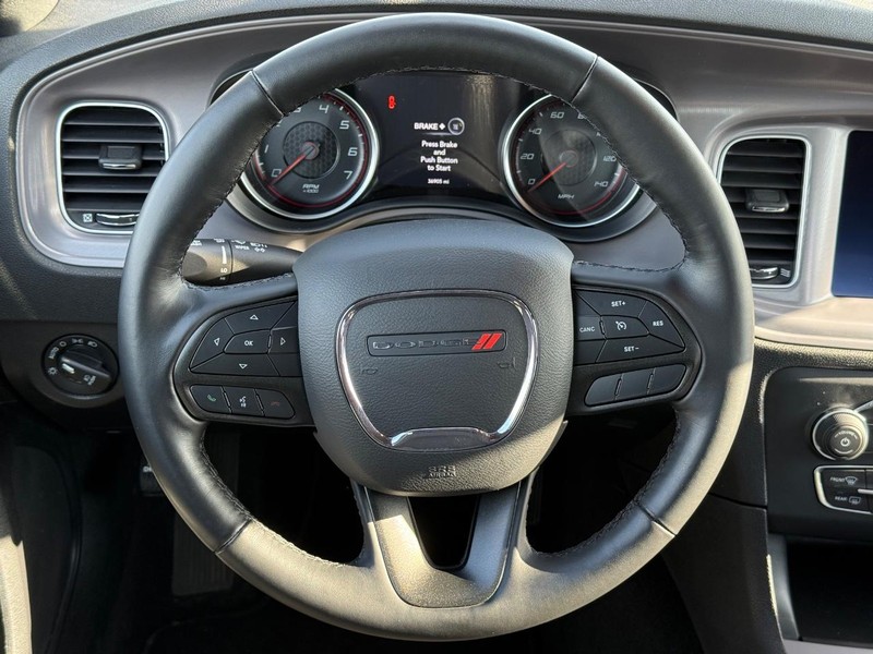 Dodge Charger Vehicle Full-screen Gallery Image 13