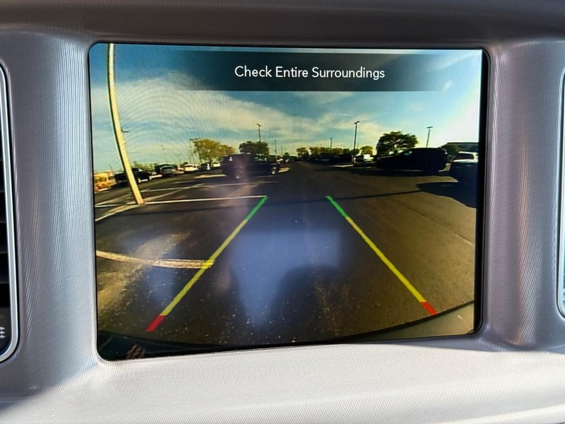 Dodge Charger Vehicle Full-screen Gallery Image 23