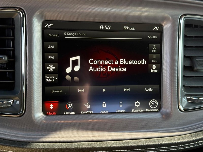 Dodge Challenger Vehicle Full-screen Gallery Image 21