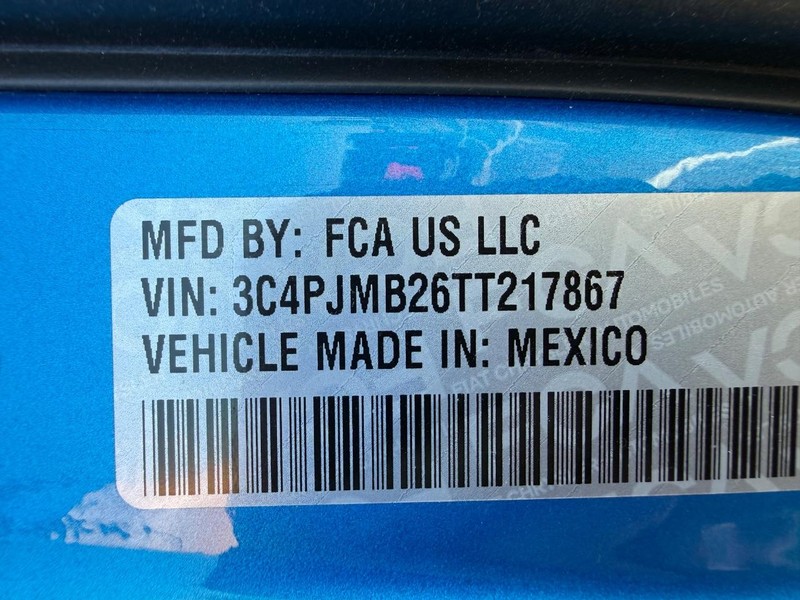 Jeep Cherokee Vehicle Full-screen Gallery Image 31