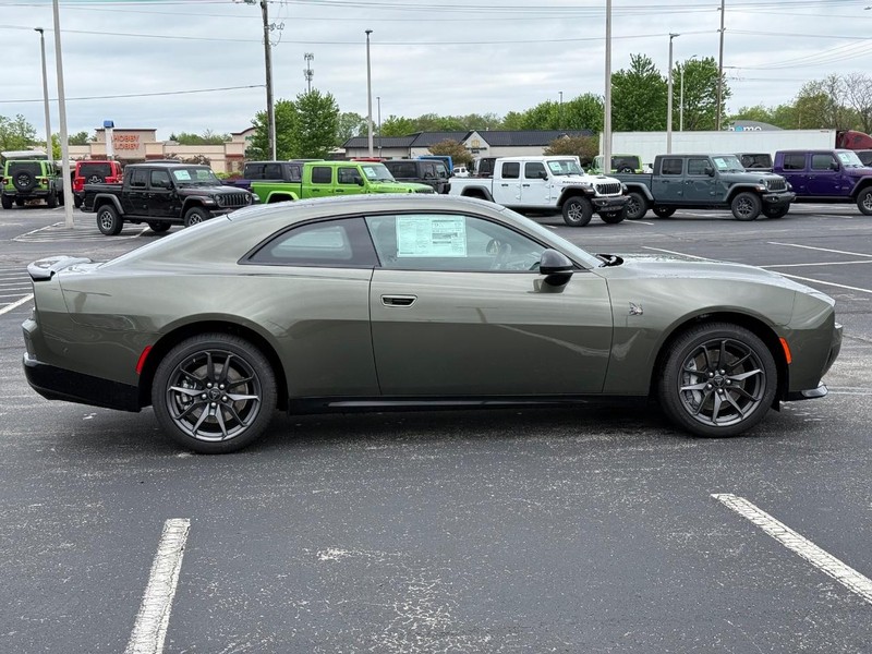 Dodge Charger Vehicle Full-screen Gallery Image 2