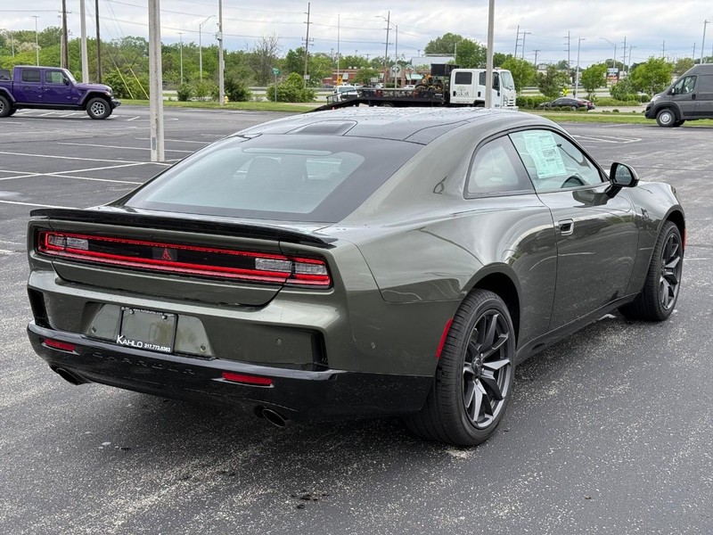 Dodge Charger Vehicle Full-screen Gallery Image 3