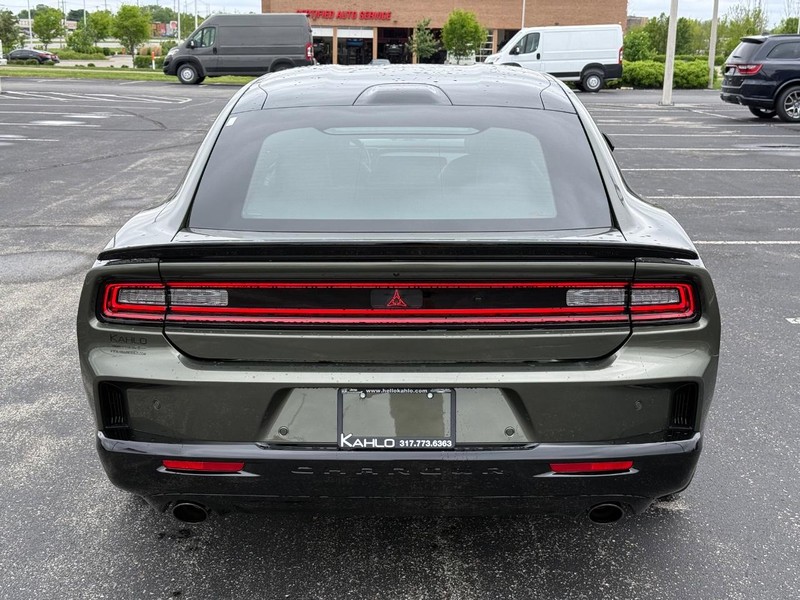 Dodge Charger Vehicle Full-screen Gallery Image 4