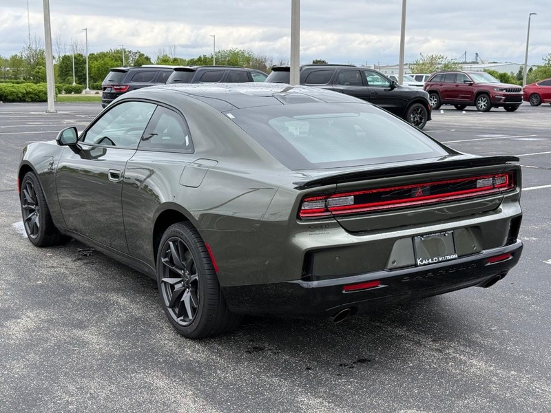 Dodge Charger Vehicle Full-screen Gallery Image 5