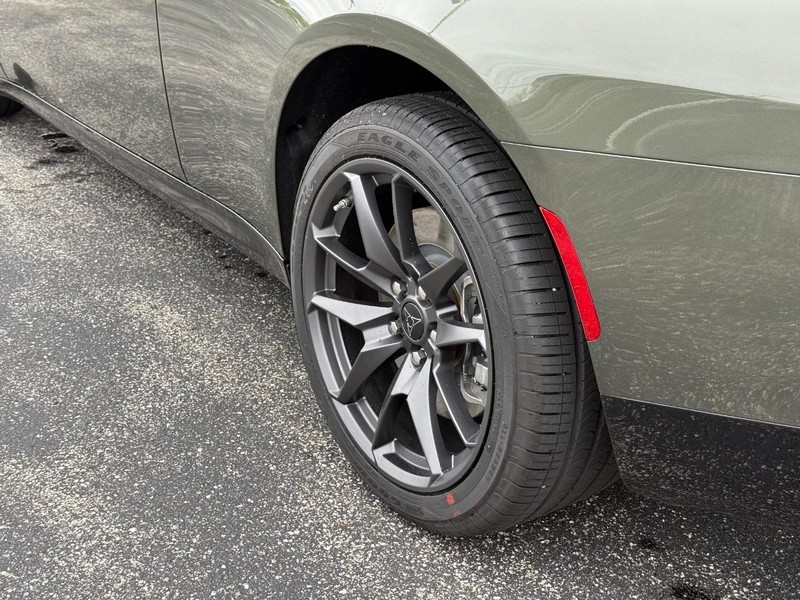 Dodge Charger Vehicle Full-screen Gallery Image 6