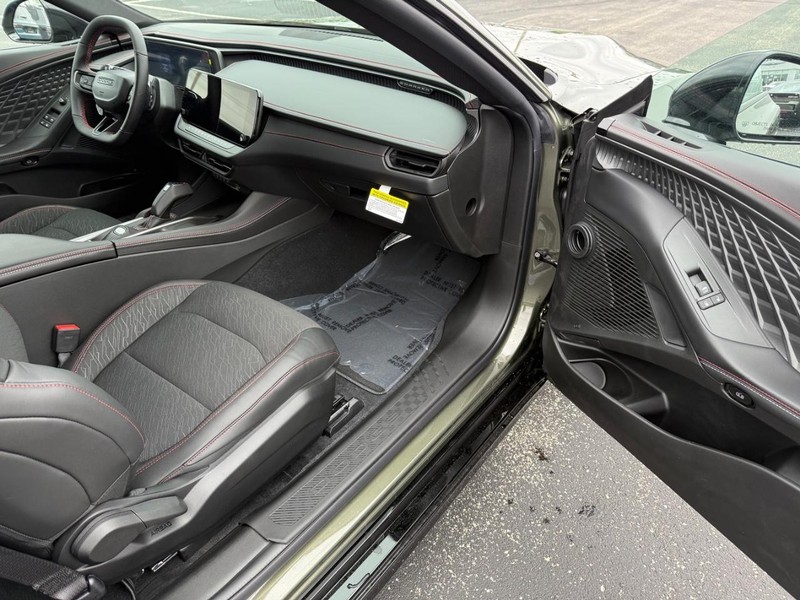 Dodge Charger Vehicle Full-screen Gallery Image 12