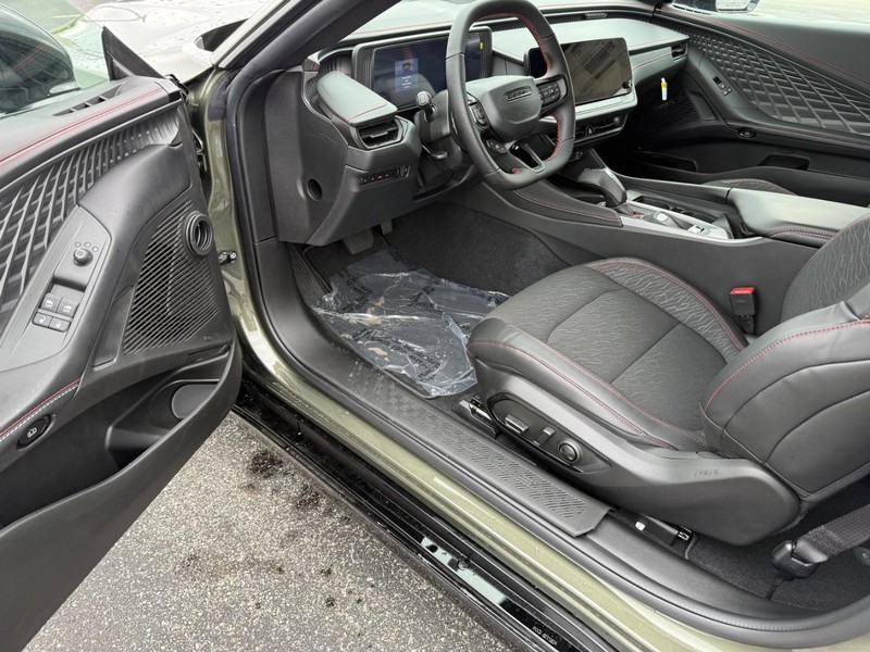 Dodge Charger Vehicle Full-screen Gallery Image 15