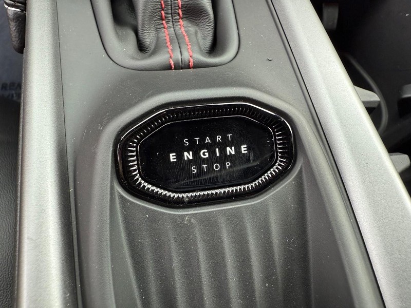 Dodge Charger Vehicle Full-screen Gallery Image 20