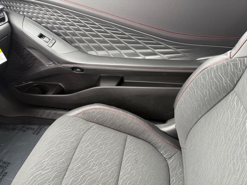 Dodge Charger Vehicle Full-screen Gallery Image 24