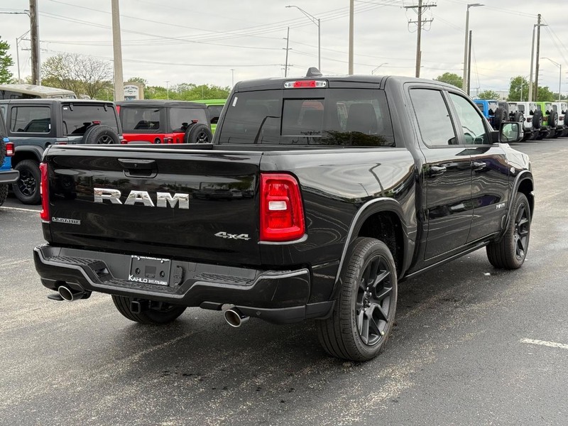 Ram 1500 Vehicle Full-screen Gallery Image 3