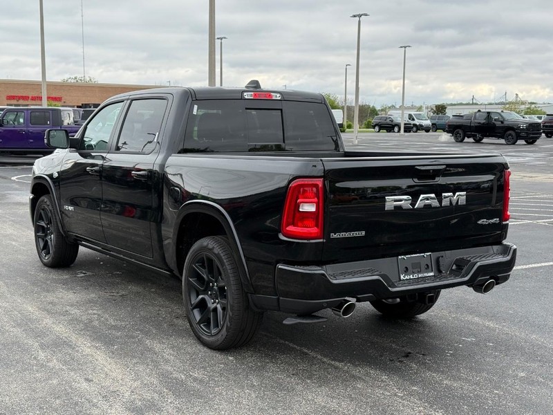 Ram 1500 Vehicle Full-screen Gallery Image 5