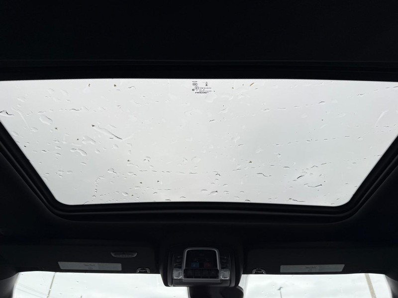 Ram 1500 Vehicle Full-screen Gallery Image 13