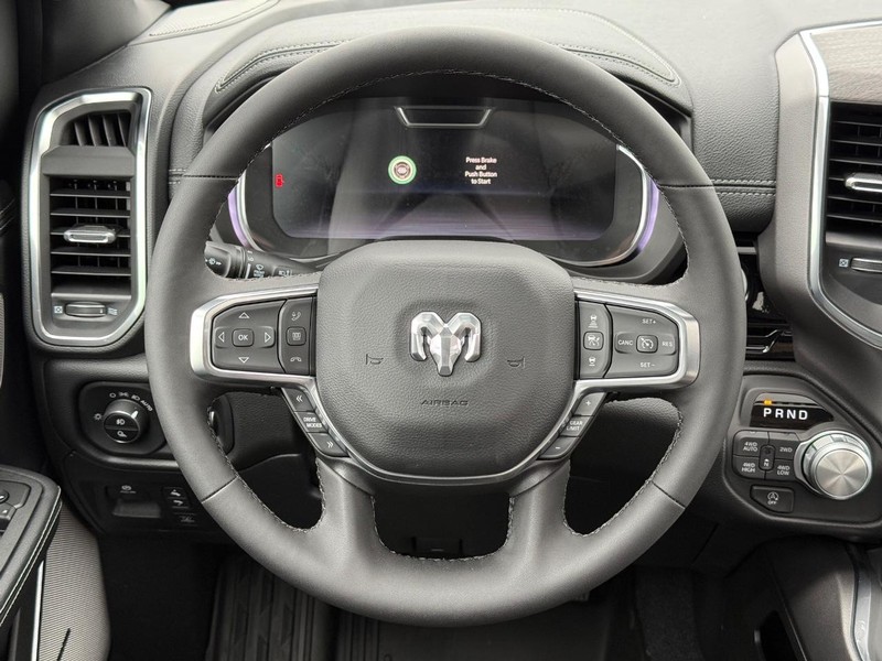 Ram 1500 Vehicle Full-screen Gallery Image 15
