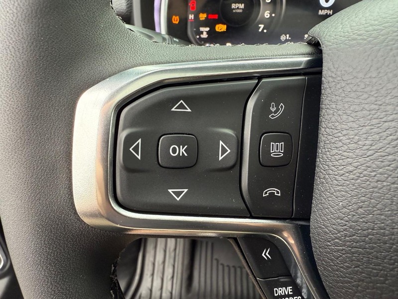 Ram 1500 Vehicle Full-screen Gallery Image 21