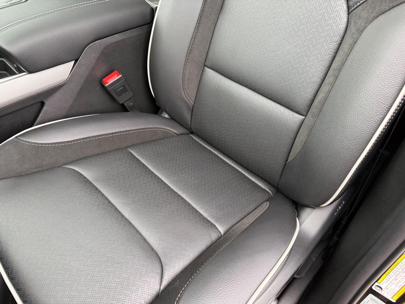 Ram 1500 Vehicle Full-screen Gallery Image 31