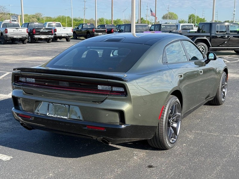Dodge Charger Vehicle Full-screen Gallery Image 3