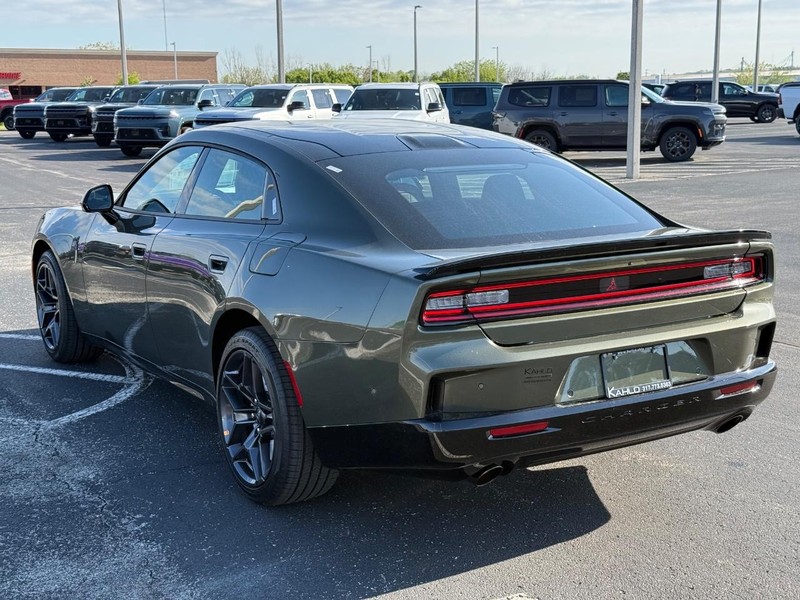 Dodge Charger Vehicle Full-screen Gallery Image 5