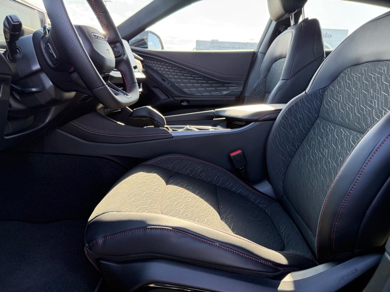 Dodge Charger Vehicle Full-screen Gallery Image 17