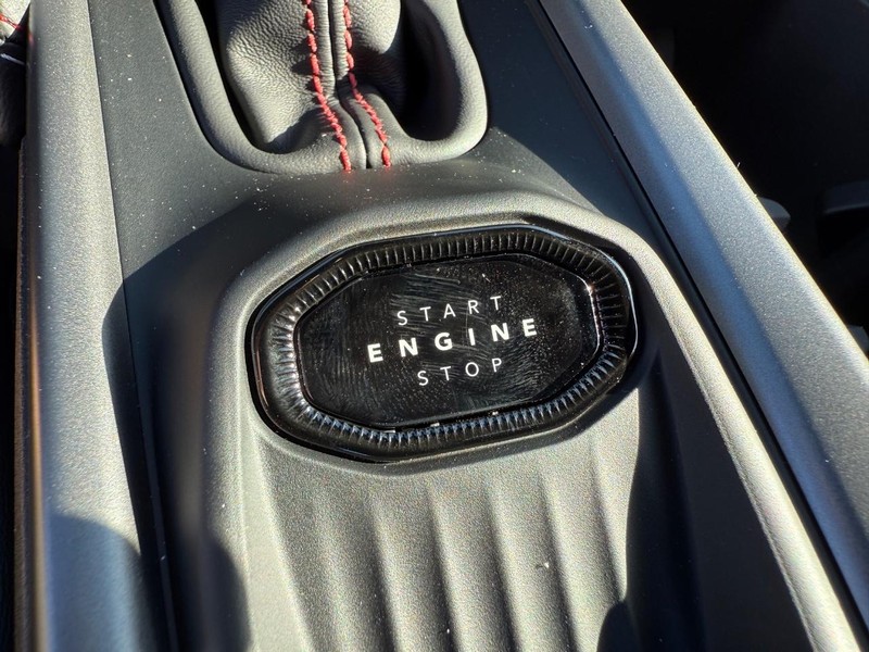 Dodge Charger Vehicle Full-screen Gallery Image 21