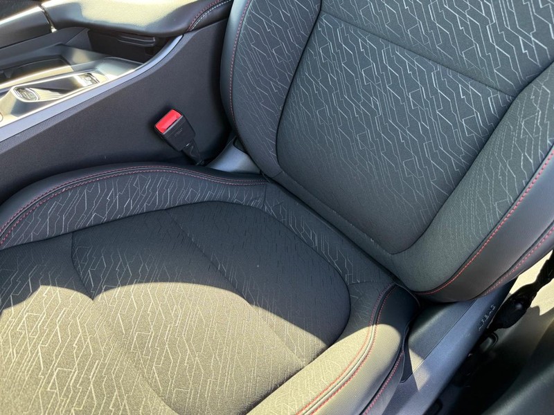 Dodge Charger Vehicle Full-screen Gallery Image 29