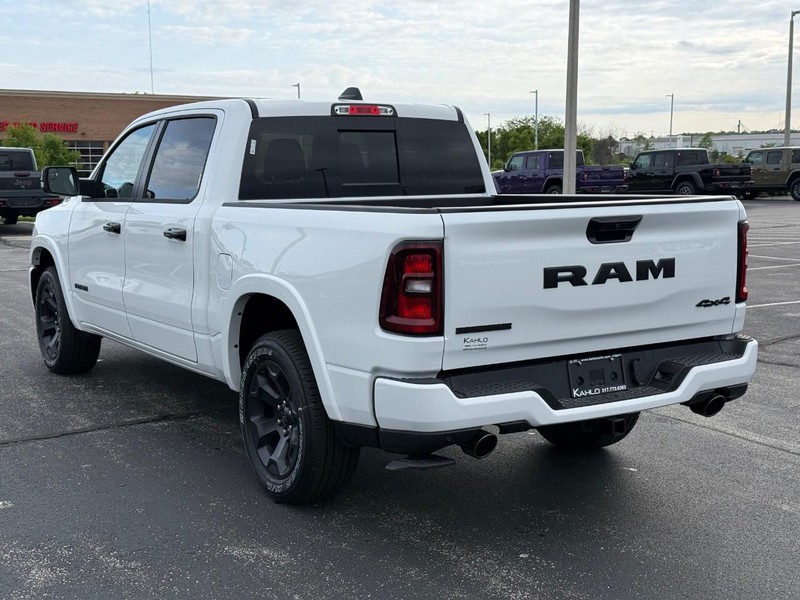 Ram 1500 Vehicle Full-screen Gallery Image 5