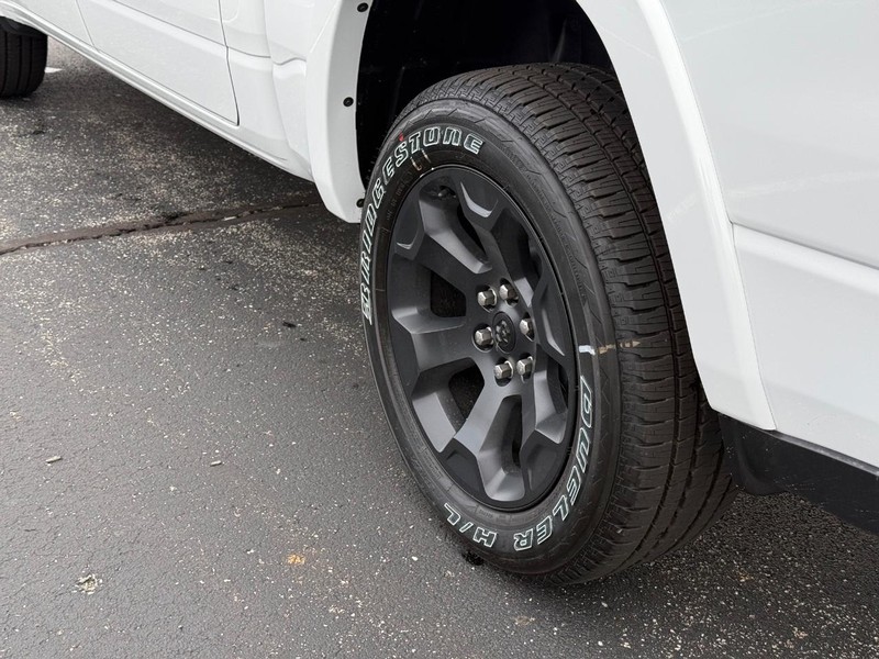 Ram 1500 Vehicle Full-screen Gallery Image 6