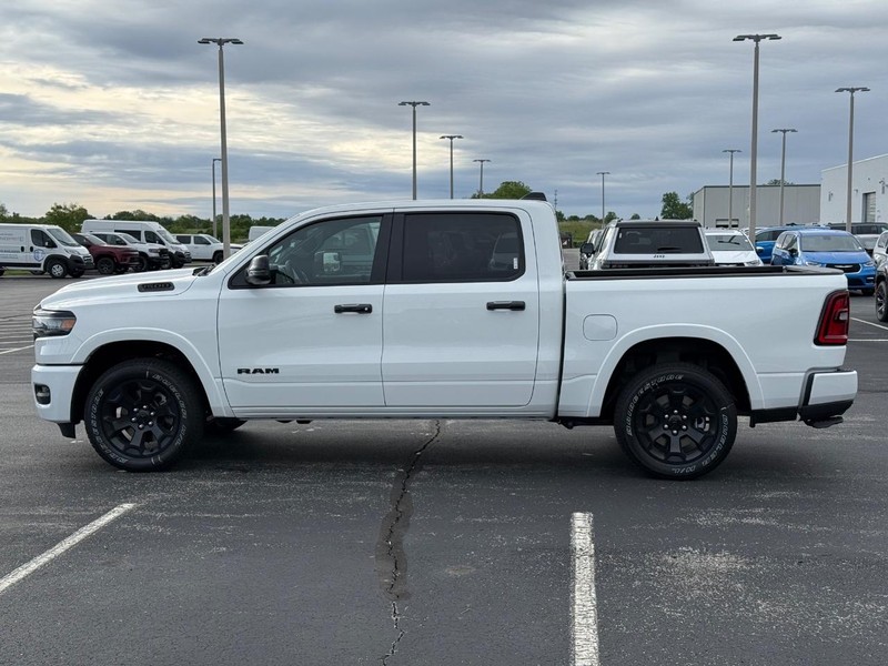 Ram 1500 Vehicle Full-screen Gallery Image 8