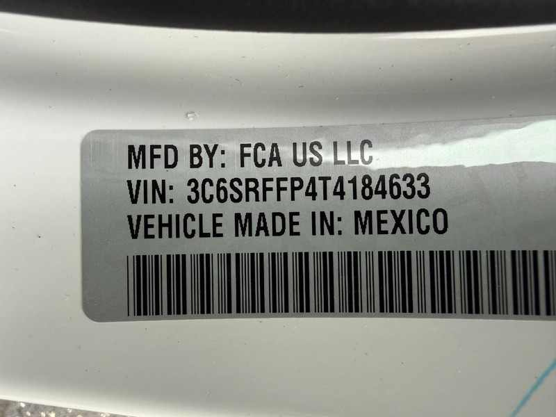 Ram 1500 Vehicle Full-screen Gallery Image 30