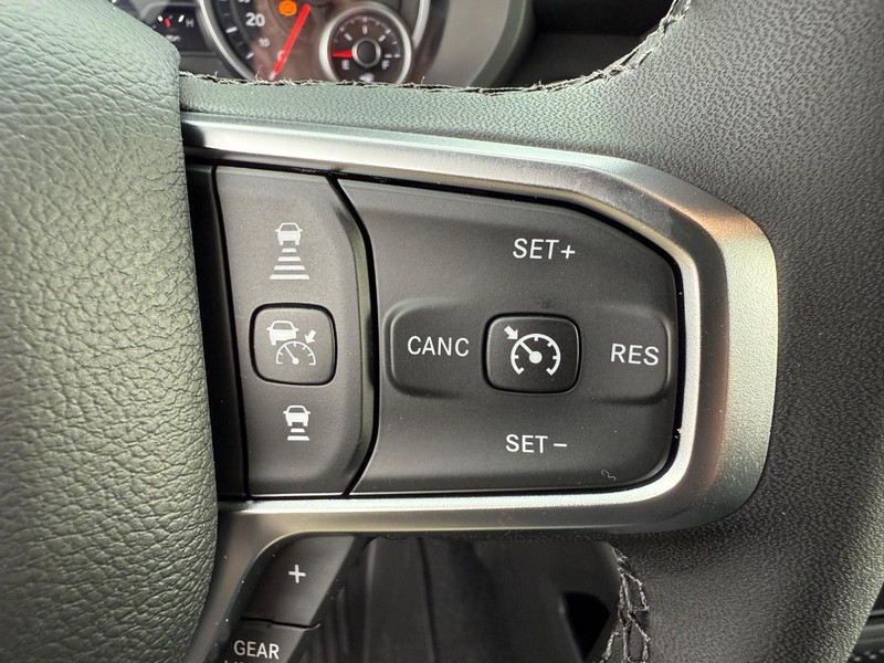 Ram 1500 Vehicle Full-screen Gallery Image 20