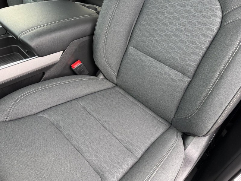 Ram 1500 Vehicle Full-screen Gallery Image 29