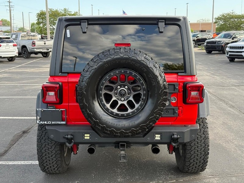 Jeep Wrangler Vehicle Full-screen Gallery Image 4