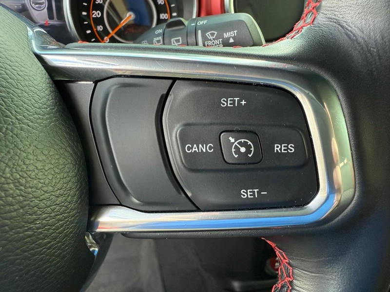 Jeep Wrangler Vehicle Full-screen Gallery Image 20