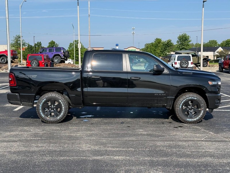 Ram 1500 Vehicle Full-screen Gallery Image 2