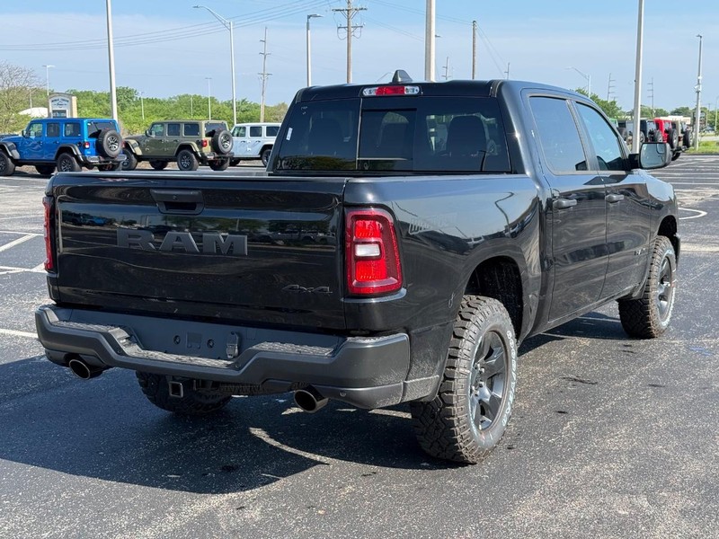 Ram 1500 Vehicle Full-screen Gallery Image 3