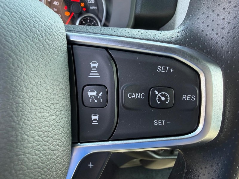 Ram 1500 Vehicle Full-screen Gallery Image 20