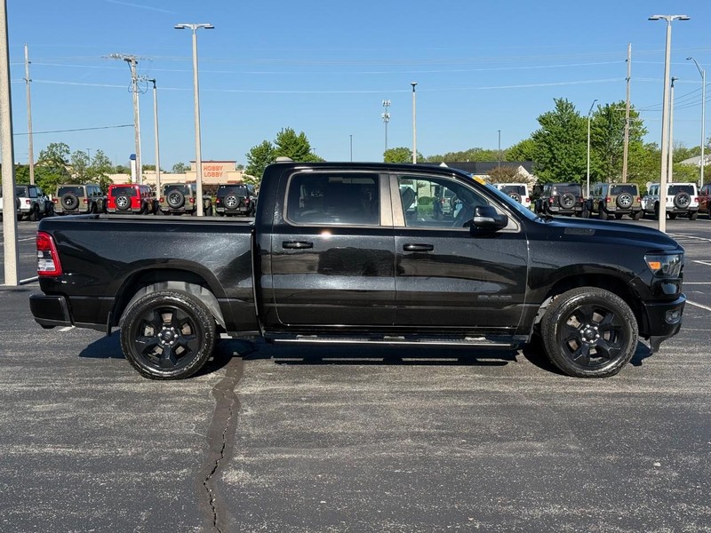 Ram 1500 Vehicle Full-screen Gallery Image 2