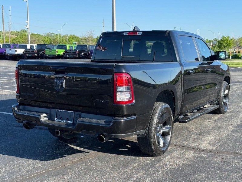 Ram 1500 Vehicle Full-screen Gallery Image 3