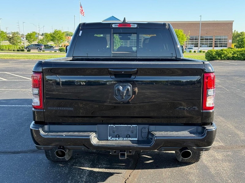 Ram 1500 Vehicle Full-screen Gallery Image 4