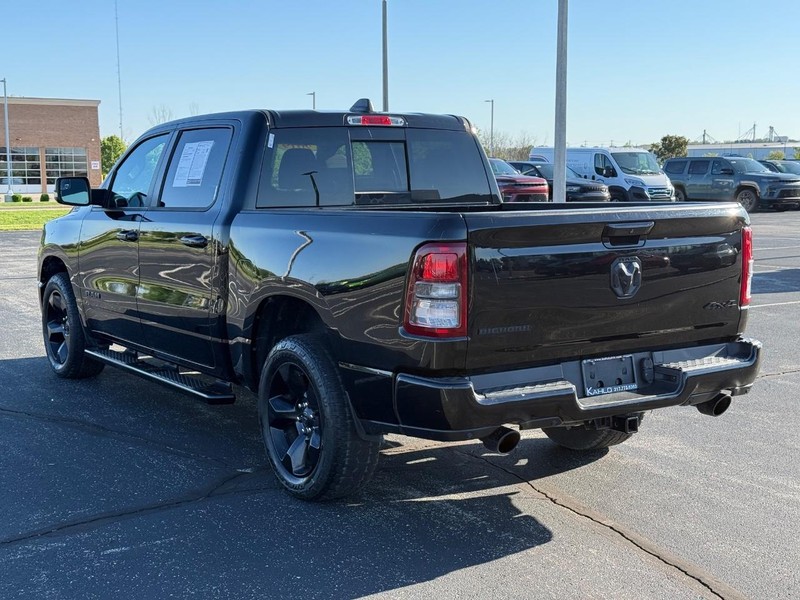 Ram 1500 Vehicle Full-screen Gallery Image 5